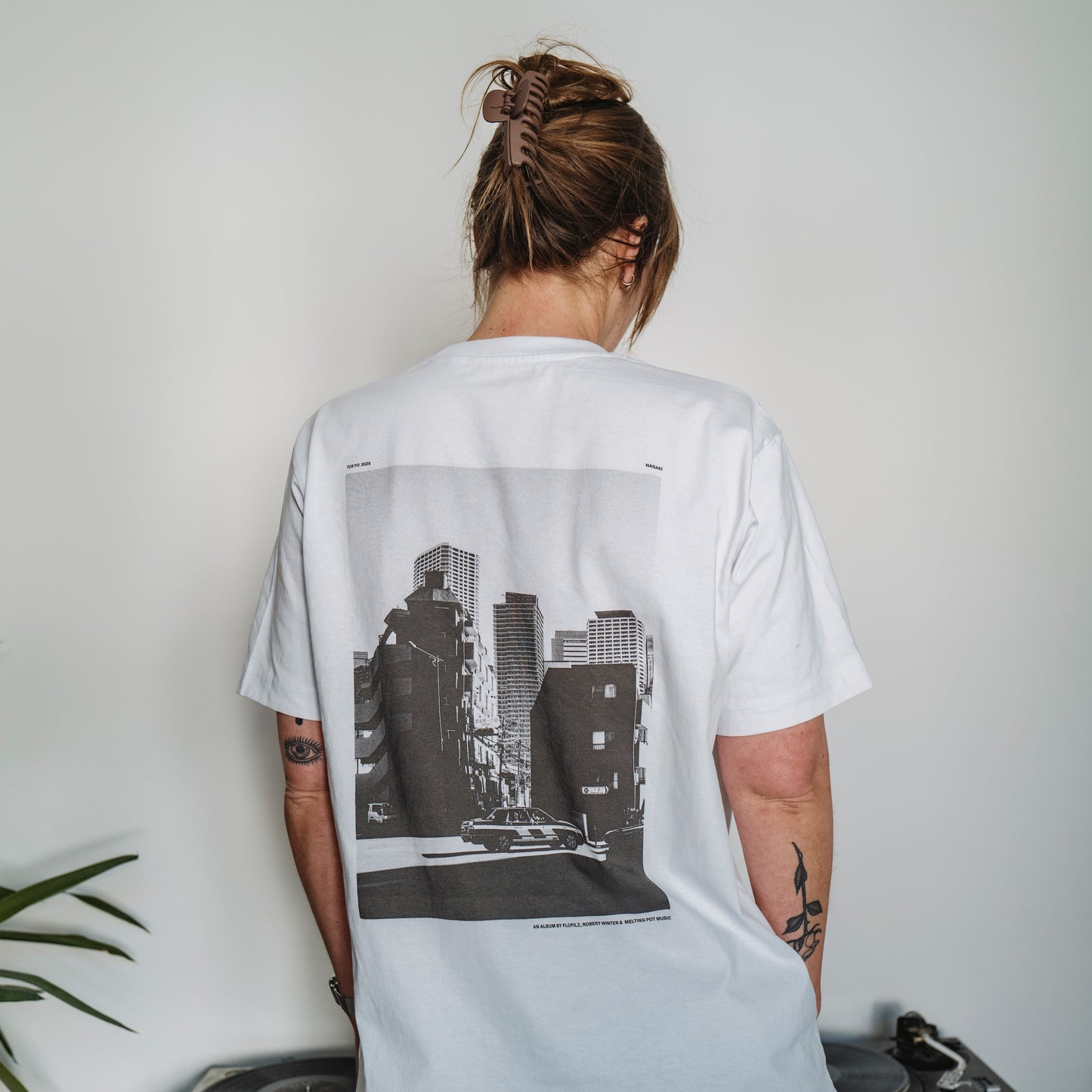 FloFilz - Hagaki (Photo Print T-Shirt)
